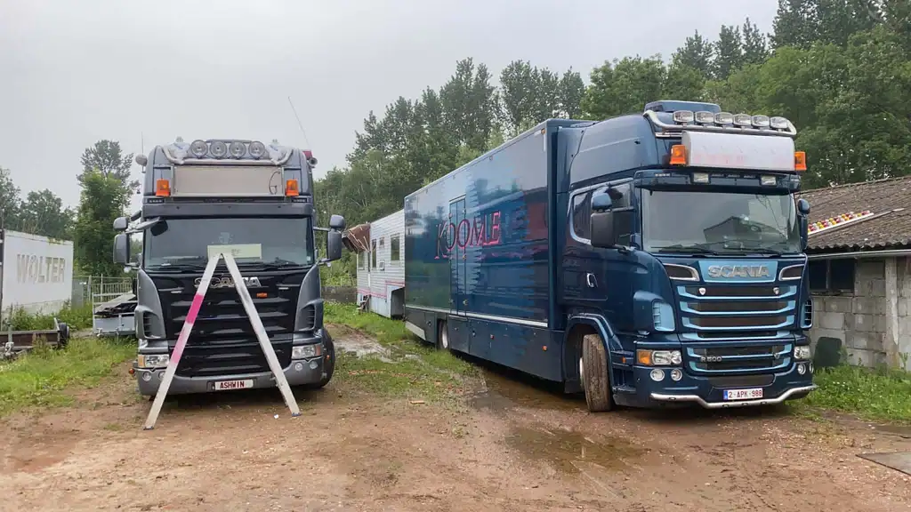Transport voor de opbouw van de botsauto